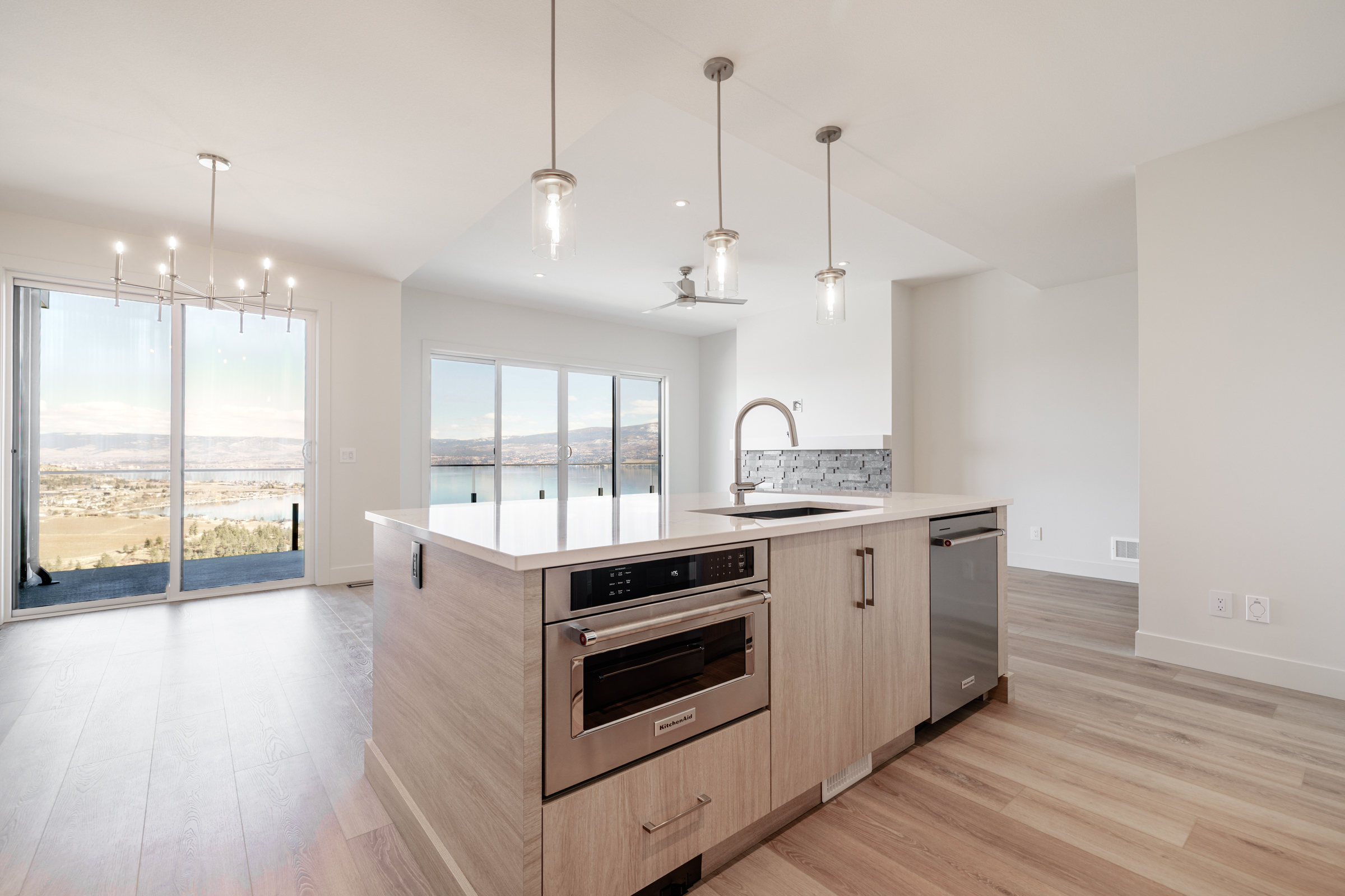 Shorerise Luxury Villa #14 Kitchen